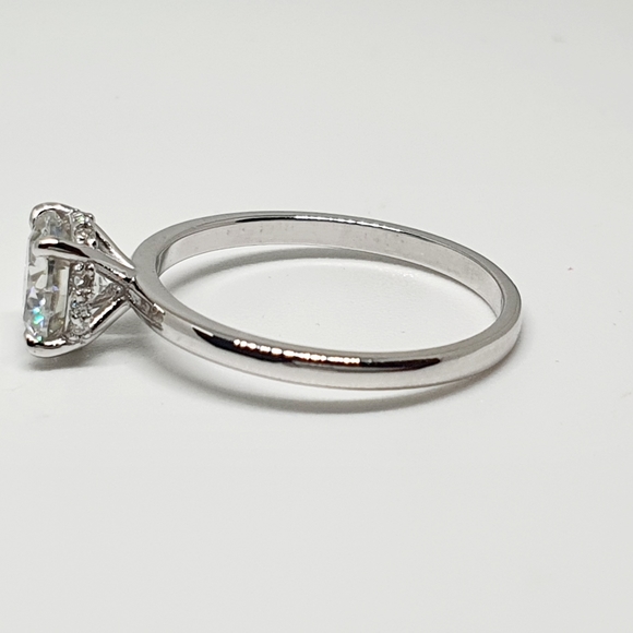 1.50 Ct Round Moissanite Engagement Ring 14k Gold - Picture 2 of 3